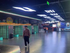 -极限PLAY运动娱乐新世界·团建派对表演休闲馆·室内高空游乐园