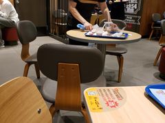 大堂-汉堡王(徐汇绿地缤纷店)