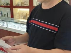 -吴良材眼镜(北中路店)