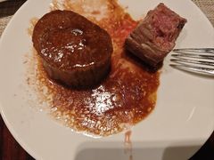 -广州万富希尔顿酒店·感趣自助餐厅·金秋蟹宴生蚝海鲜刺身