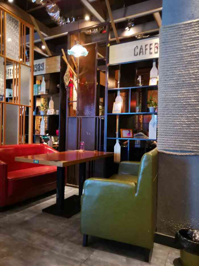 绿茵阁西餐厅(佰港城店)-"小宝贝想吃披莎,一放学就接到她跑到佰港城.