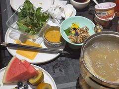 -半岛翡丽海鲜自助餐厅(观风亭店)