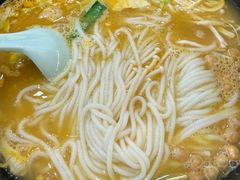 -花馬肆.云南过桥米线(汉神购物广场现场熬汤店)