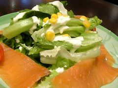 三文鱼色拉-必胜客(瑞虹店)