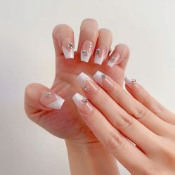 -悦指间美甲美睫