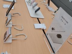 -华为授权体验店(中山公园来福士)