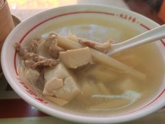 酸笋豆腐汤-津品味小吃(大学湾店)