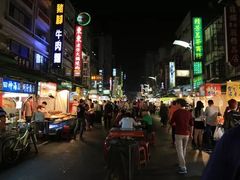 -六合夜市