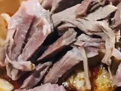 -巍山𤆵肉饵丝