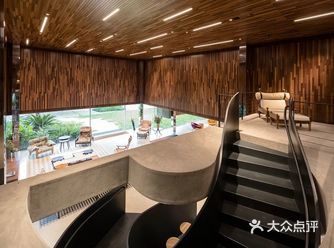 ️水泥踏步 硬朗的高级灰水泥楼梯 沉稳耐看的“裸感”