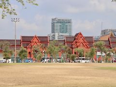 -皇家田广场(อนุสาวรีย์ทหารอาสา)