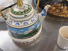 -粘豆包柴火铁锅炖