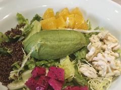 牛油果沙拉-京味斋·北京烤鸭(华威桥北工大店)