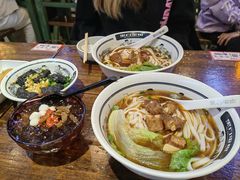 -黑白电视长沙小吃(悦汇城店)