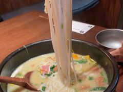 -银米·云南传统过桥米线(双廊黑金冠店)