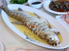 -七的湖·晚芳亭·阳澄湖农家菜·大闸蟹(莲花岛店)