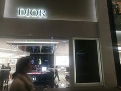 -Dior迪奥(上海世茂广场店)