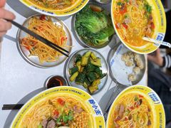 酸辣鲜切猪杂粉-粉小主·贵州酸汤牛肉粉(南京仙林金鹰店)