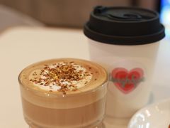 桂花拿铁-Dough&Joe团憩(瑞虹天地月亮湾店)