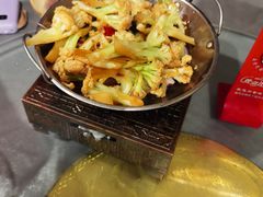 -梓檚中餐厅湖北菜小龙虾武昌鱼排骨藕汤(黄鹤楼店)
