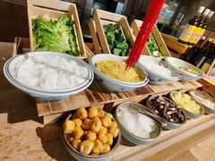 -大中华希尔顿酒店-念自助餐·嗨啤·小龙虾