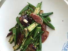 腊味炒秋葵-黄埔华苑酒家(黄埔总店)