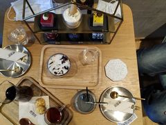 -ZING COFFEE 镜咖啡