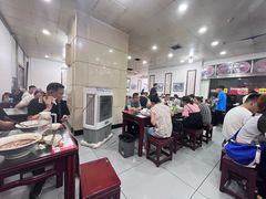 -牛一嘴·兰州牛肉面·大盘鸡(财富中心店)