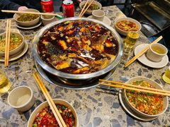 -肖肖酸萝卜鱼火锅(总店)