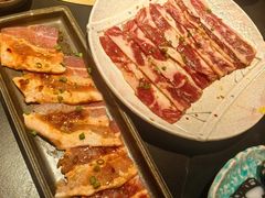 -山川小町·极番烧肉(新地假日广场店)