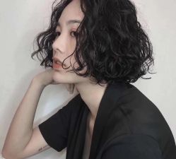 -侨治发型