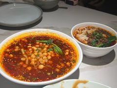 酸辣粉-麻六记(新天地店)