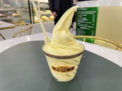 招牌猫王榴莲冰淇淋-猫王榴莲世家(三里屯SOHO商场店)