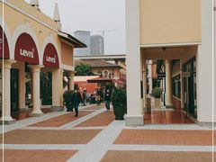 -佛罗伦萨小镇广佛名品奥特莱斯(疏港路店)