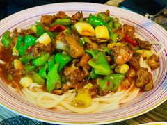 -歹歹的加个面过油肉拌面