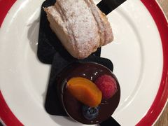 -咖啡苑自助餐厅·中国大饭店