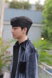 -一家只做男发烫染的店