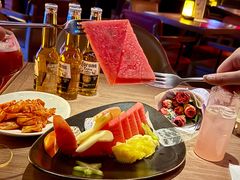 -FOUR PLAY BAR
