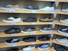 -ABC MART(心斎橋店)