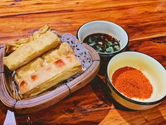 炝拌竹虫-老滇山寨•云南特色菜•地方菜•民族风情歌舞表演(金碧店)