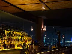 -SU lounge the lake view湖景酒廊