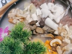 -一朵菌·野生菌探索家火锅(南亚店)