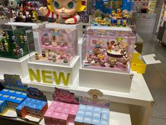 -泡泡玛特POPMART(上海环球港店)