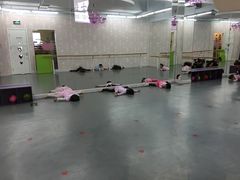 -Isee灰姑娘国际儿童艺术中心(BHGMall店)