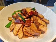 -鱼鲜饭香·招牌汽锅剁椒鱼头王