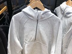 -lululemon(上海浦东IFC店)