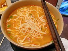 -亮亮面馆(经六路店)