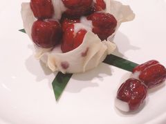 红衣少女-蝶园·装修中(BFC外滩金融中心店)