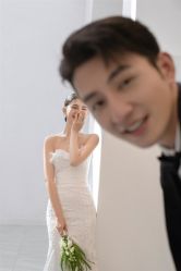 -卢浮宫婚纱摄影(银河国际店)