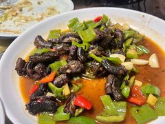 -芦茨金富饭庄·25年老字号·专做稻草鸡